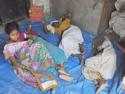 badaun gangrape victim family protest against up govt