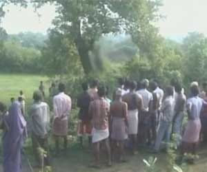 pakistani woman raped killed and hanged from tree
