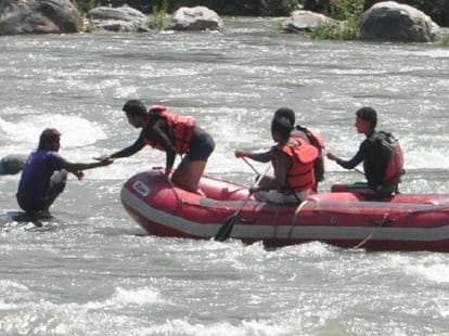 Man rescued from Vyas River in Kullu 
