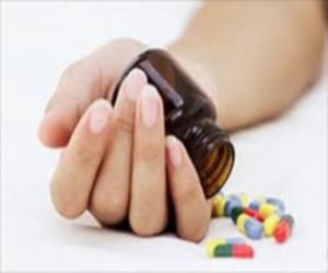 attempt to suicide by husband and wife 