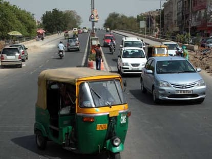 Know About a Paralysed Person fighting against traffic Voilation