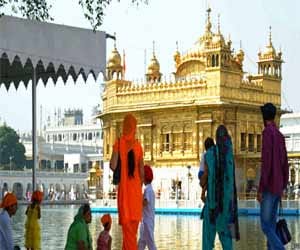 Akal Takht now active on issue of HSGPC