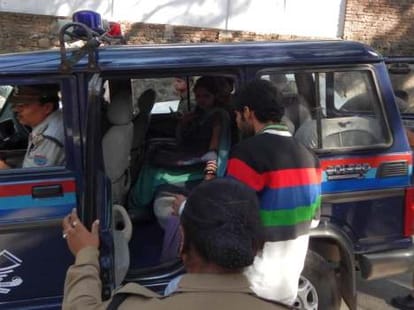 woman kidnapped at high court gate