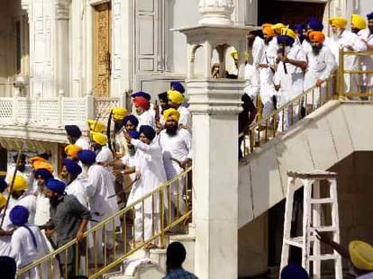 30th anniversary of Operation Blue Star: violently in Akal Takht Sahib 