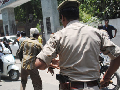 40 thousand policemen to be transferred in uttar pradesh