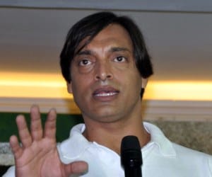 39 years old Akhtar to tie the knot with teenager