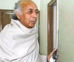 Innova car theft of Congress President