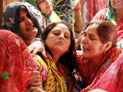 Geeta pandit alligs sp leader narendra bhati for vijay pandit murder