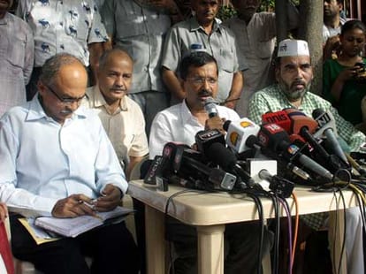 Kejriwal answers yogendra yadav's question