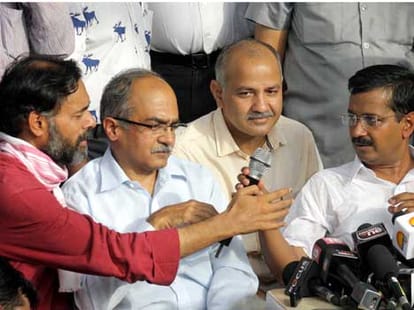 Kejriwal answers yogendra yadav's question