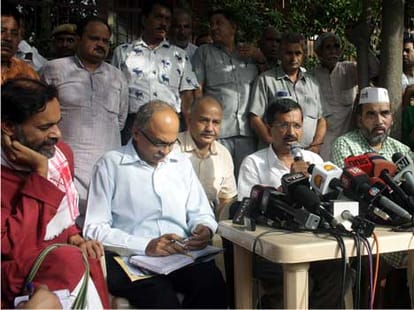 Kejriwal answers yogendra yadav's question
