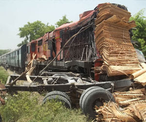 four died in train accident