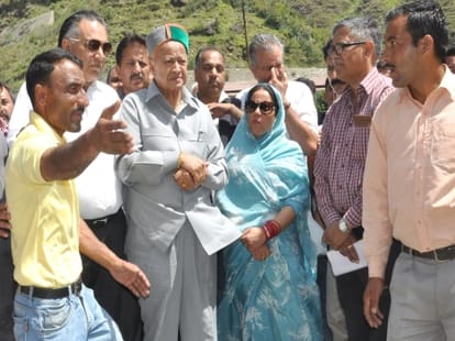 irrigation dept released hugr water in river