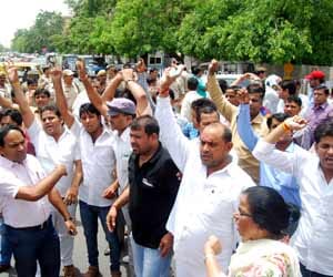 BJP closes district today against vijay pandit murder case