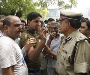 uttar pradesh bjp president visits dadri after vijay pandit murder