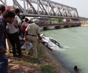 car fell into the Bhakra canal,  3 deaths