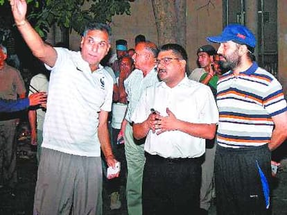 irrigation dept released hugr water in river