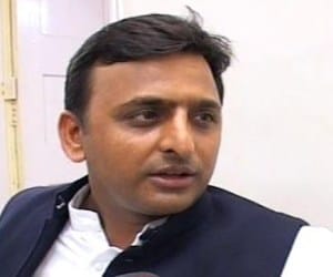 akhilesh yadav to go canada for investment