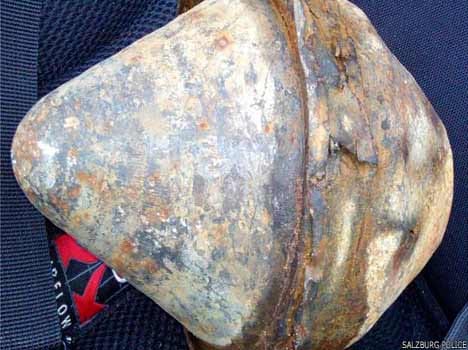 austrian boy reached police with anti-tank rocket