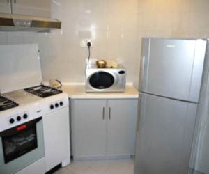 Attention! Is there any 'fridge bomb' in your kitchen