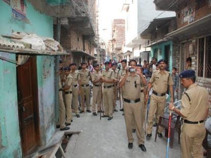 right to information activist daughter beaten