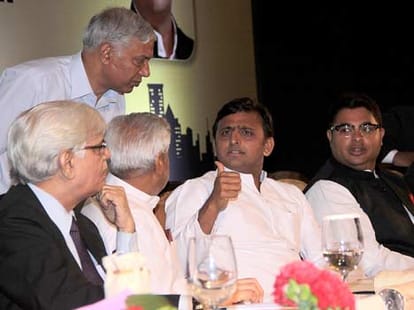 bjp blames akhilesh goverment for azam khan statement.