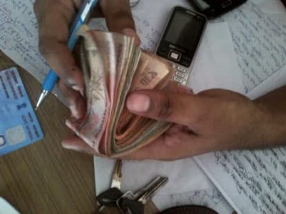 sex racket busted from income tax Officer house