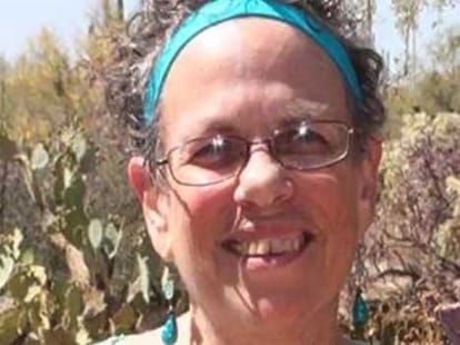 women with 21.5 kilos of tumour