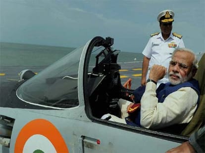 modi's fast decision making based on power point presentation