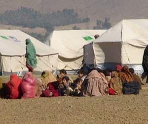 people of pakistan leaving thier homes in fear of army opration