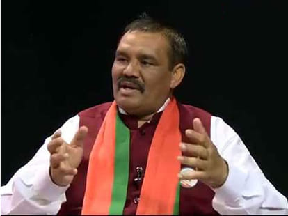 BJP MP looting on old delhi railway station