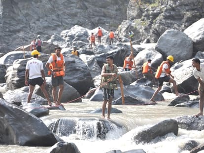 himachal high court seeks report over mandi tragedy   
