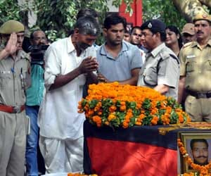 Road rage in Delhi: traffic police constable mowed down, cops pay tribute