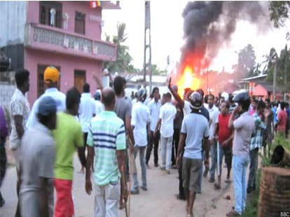buddhist muslims clashes in srilanka