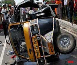 Auto drivers putting kids life in risk