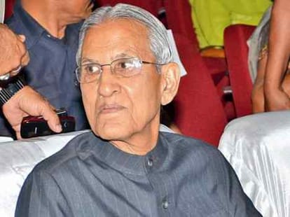 qureshi leaves up with a controversial statement