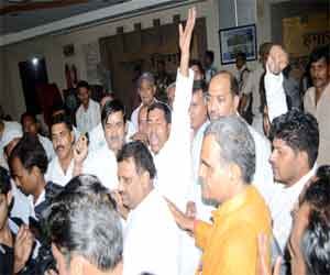 Board Meetings: car occupants, relieve suffering of shoppers
