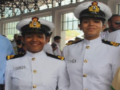 two sister of solan got posting as Lieutenant and sub Lieutenant