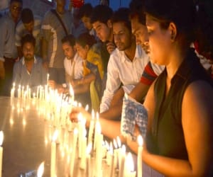 Misconduct case of eight-year-old girl, did not arrest the railway track will jam
