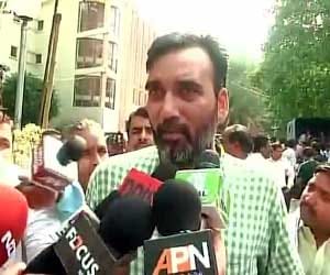 AAP MLAs allege BJP offered them money to split party, meeting starts