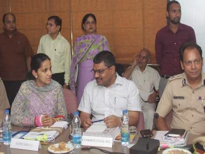 meeting on master plan of chandigarh and high voltage drama