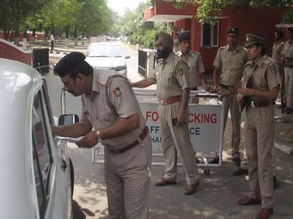 Irruption in UT Administrator Shivraj Patil Security
