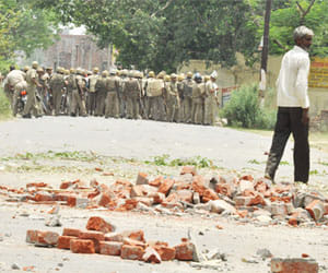 disturbance in sambhal up