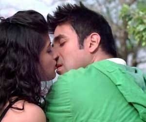  now veer das in new get up