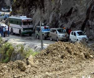 badrinath highway closed again