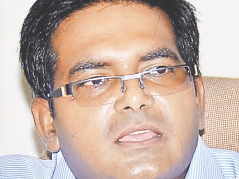chandresh yadav new dm of dehradun