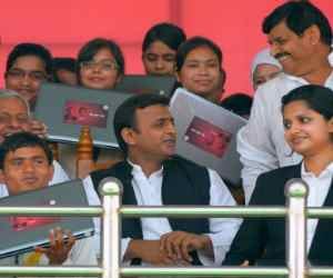 UP govt to distribute 37 laptops more.
