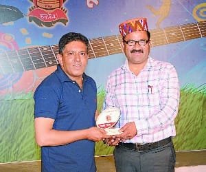 neeraj handa awarded for best institution