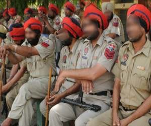 4 police staff suspended for drug supply case