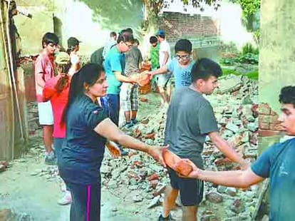 Students in gurgaon made toilets in government school for girls